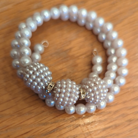 Silver Pearl Necklace and Bracelet Set - Picture 3 of 5